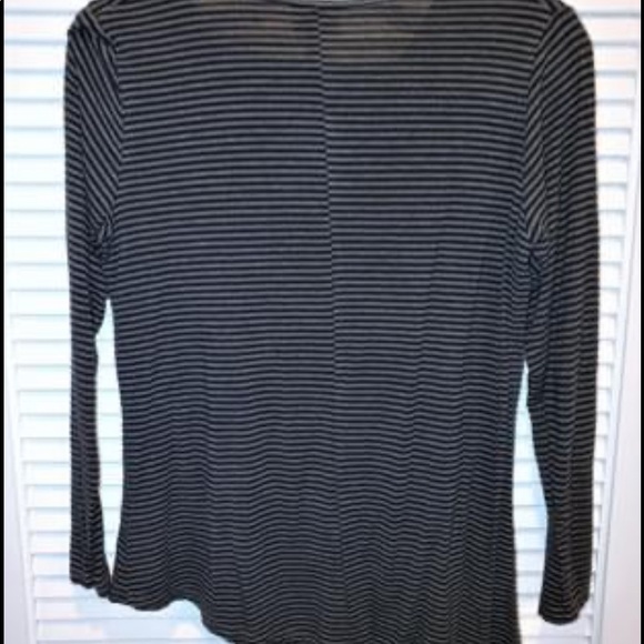 Long sleeve scoop neck shirt size S - Picture 2 of 3